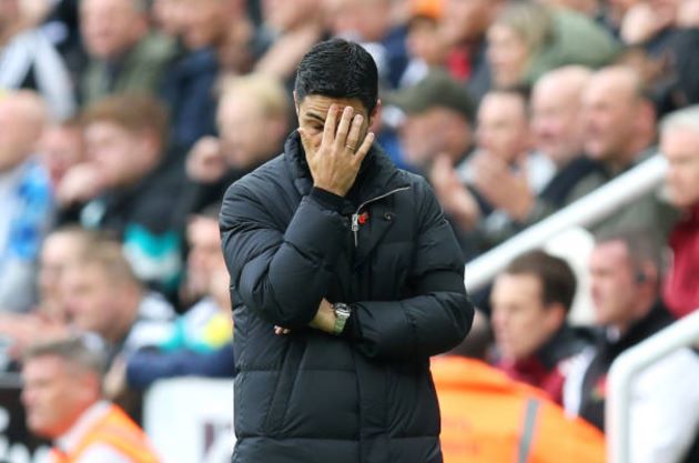 Arsenal liên tiếp mất điểm tại Premier League.